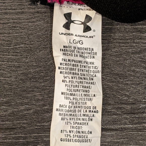 Women's Under Armour workout training gloves - pink and black size large - Picture 3 of 3